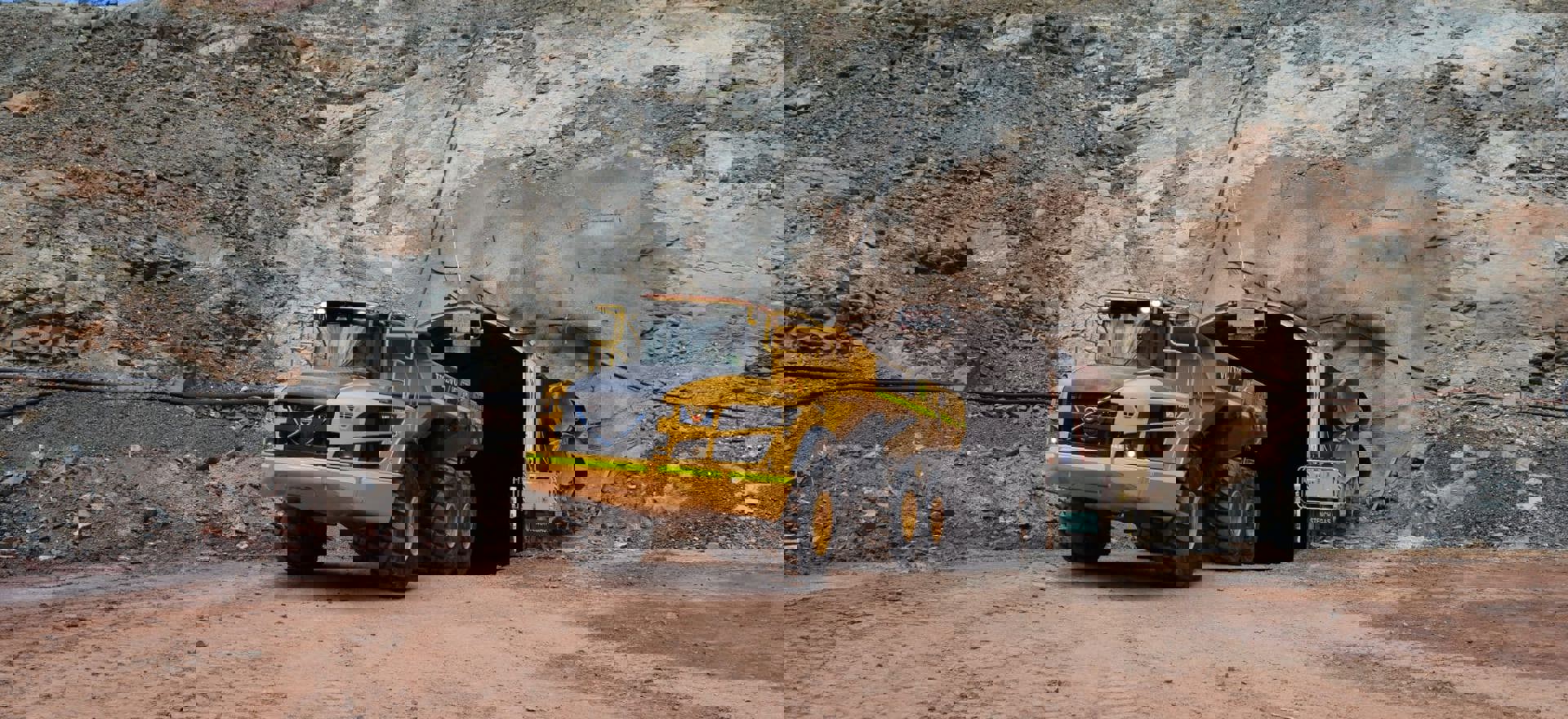 Red 5 Limited Partners with CJD Equipment and Volvo