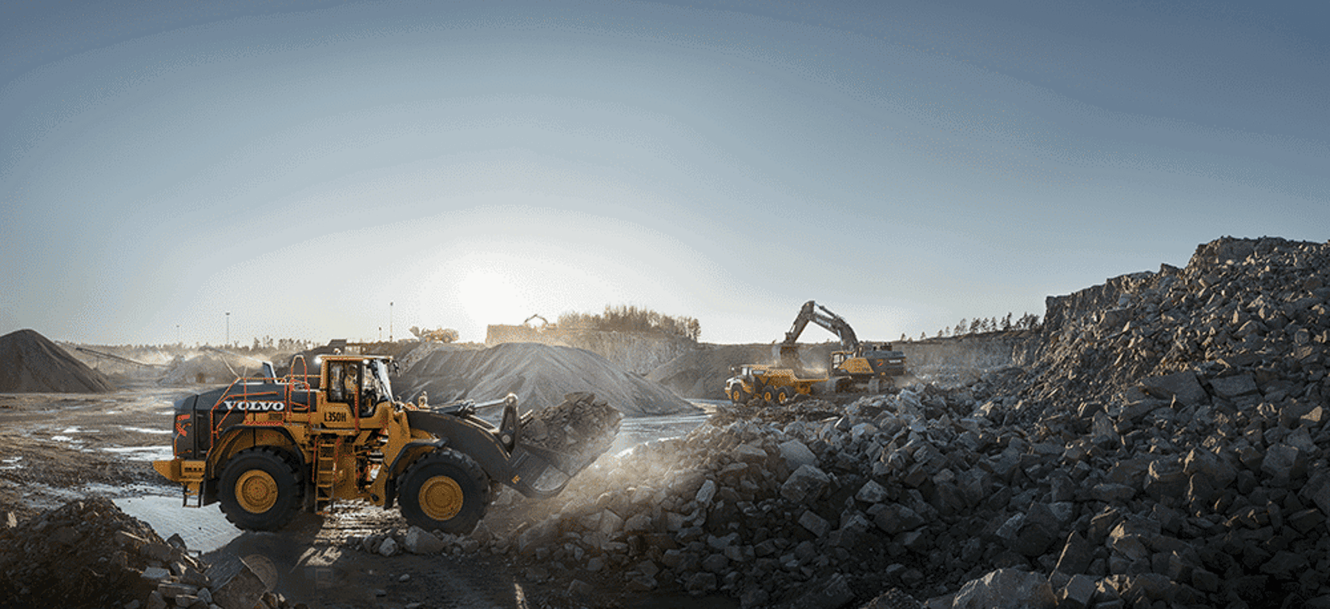 Volvo L350H2: Comprehensive Review and Performance Analysis
