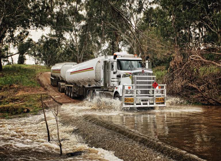 Kenworth T909 Hero (2)