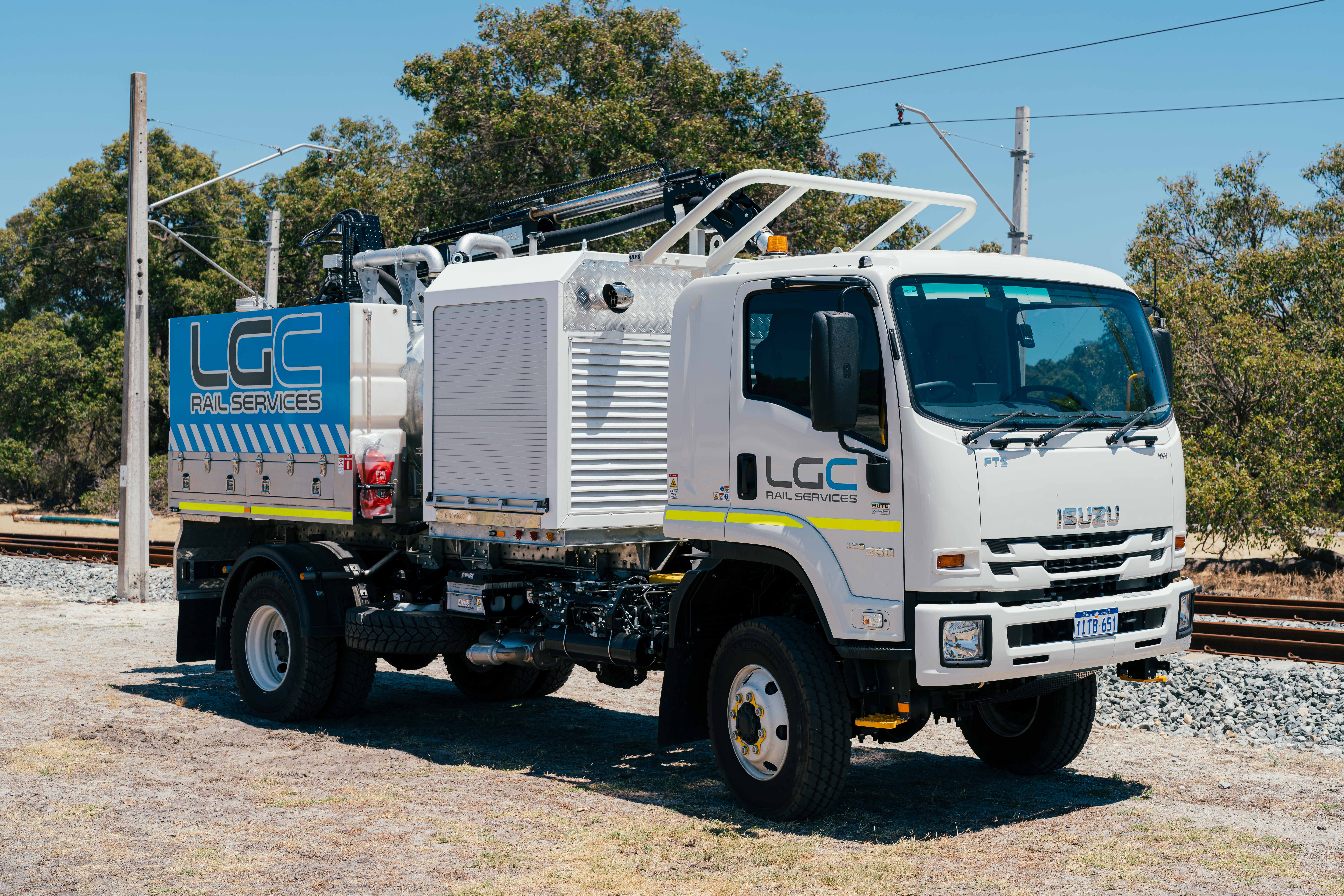 Isuzu Trade & Metro Trucks NT