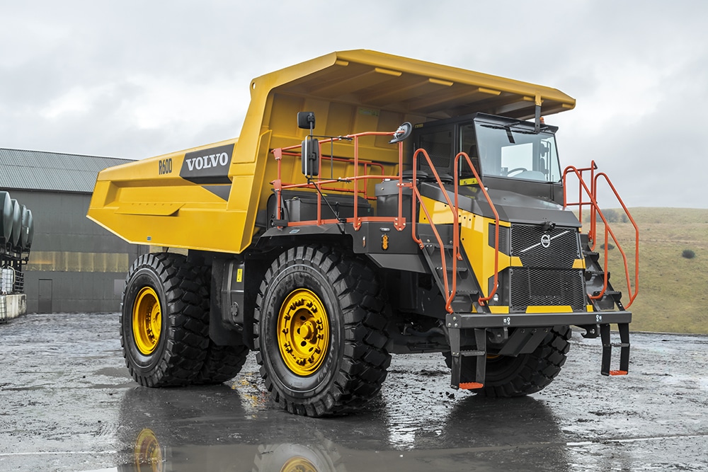 rigid hauler at a jobsite
