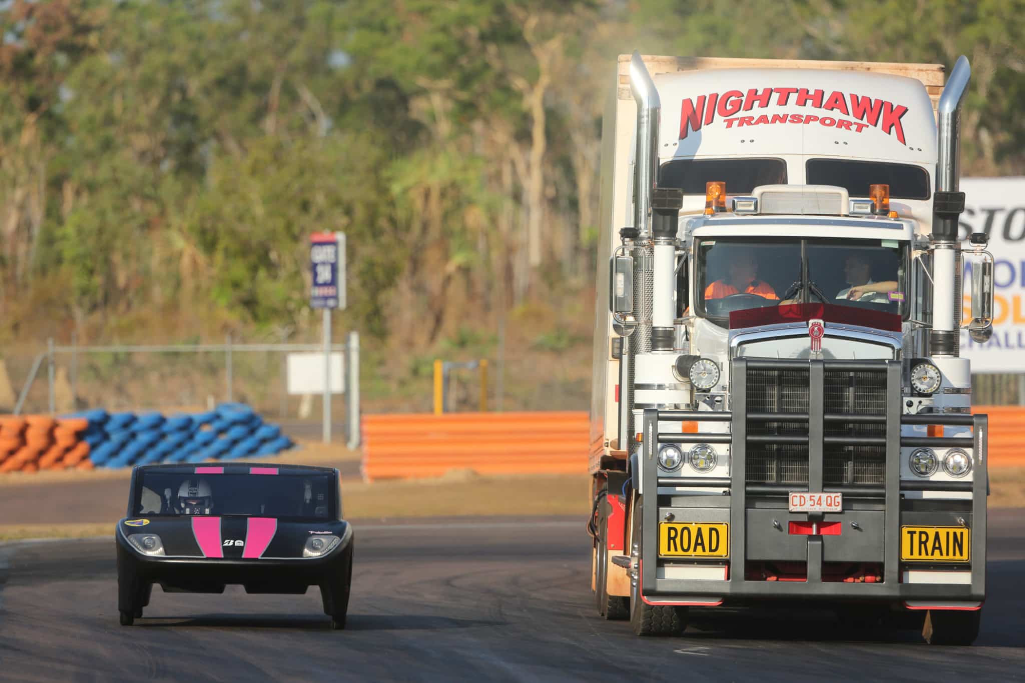 Much Loved Kenworth C509 Takes to the Track with Solar Cars 1
