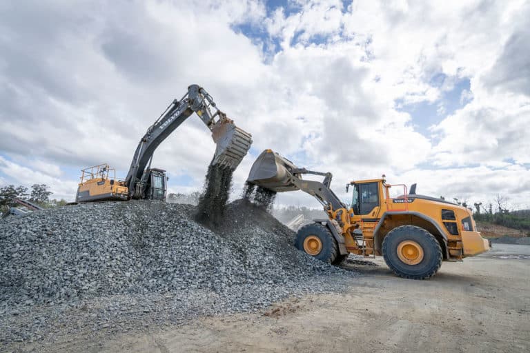 CJD loader doubles productivity for thriving quarry 110