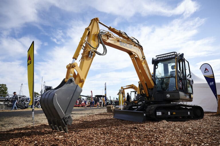E660FL Excavator from SDLG at AgQuip